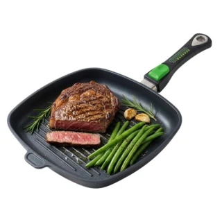 Titanová grilovací pánev 28x28 cm Proficookware PURE s keramickým povrchem a víkem